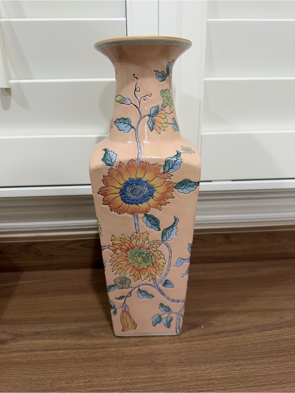 Chinoiserie Vase Decorated in Macau